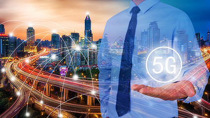 代码城市 数字网络中的虚拟镜像